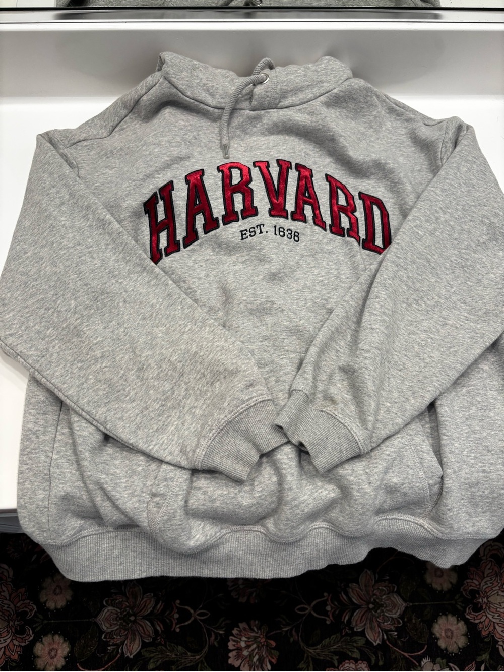 Size M Women’s Harvard Sweatshirt - Picture 1 of 5
